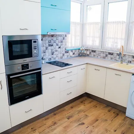 Pretty Apartment *